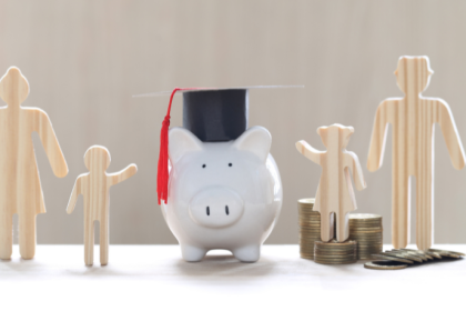 Teciomar Ábila mostra como a educação financeira pode transformar o futuro das famílias, começando desde a infância.