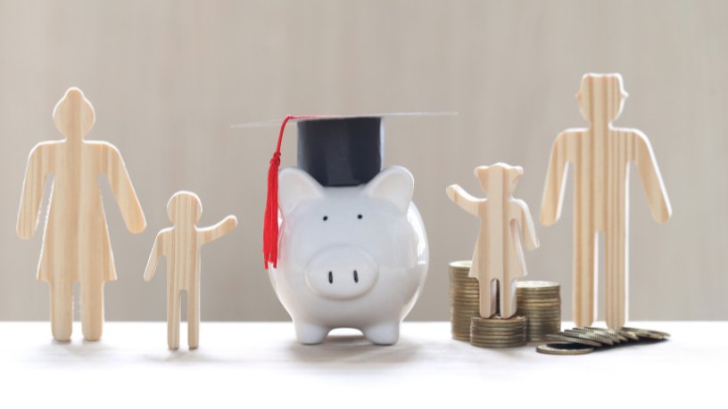 Teciomar Ábila mostra como a educação financeira pode transformar o futuro das famílias, começando desde a infância.